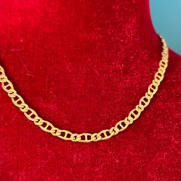 Thalia Sodi. Beautiful gold tone anchor or mariner chain 18in - Picture 5 of 5